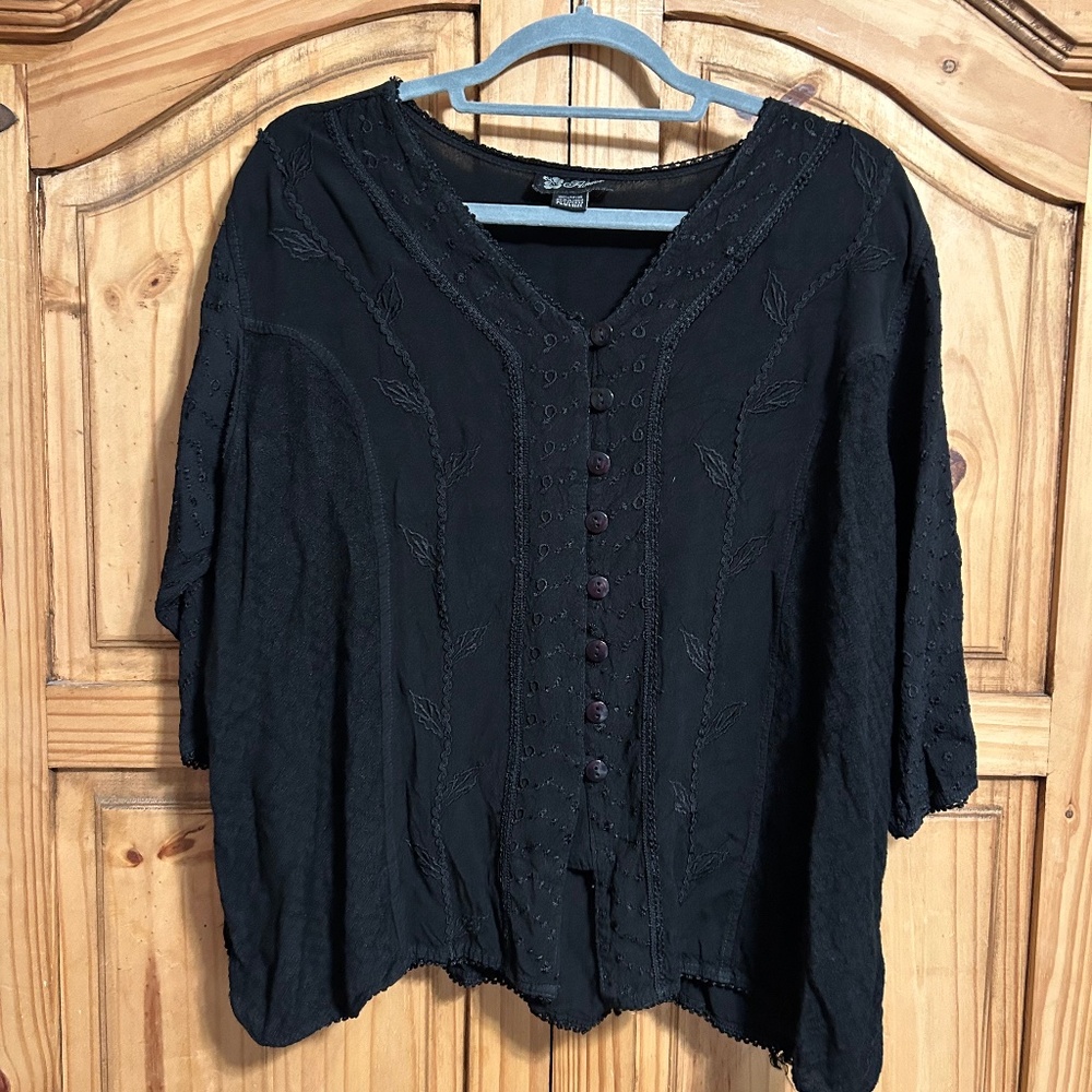 Flower Embroidery Black Blouse